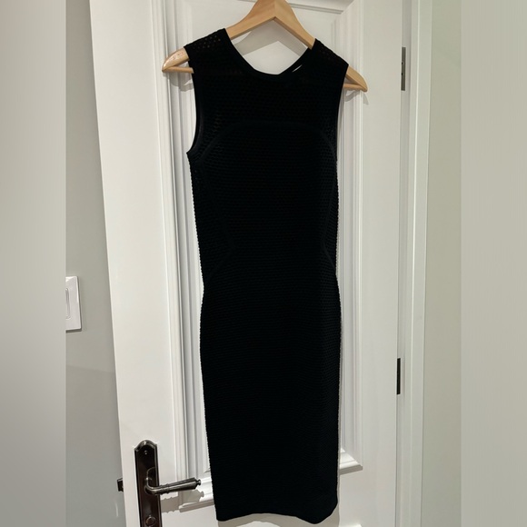 Fitted dress - Picture 2 of 2